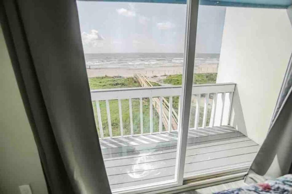 Beachfront Retreat! 3 Steps To Walkover! 서프사이드 비치 외부 사진